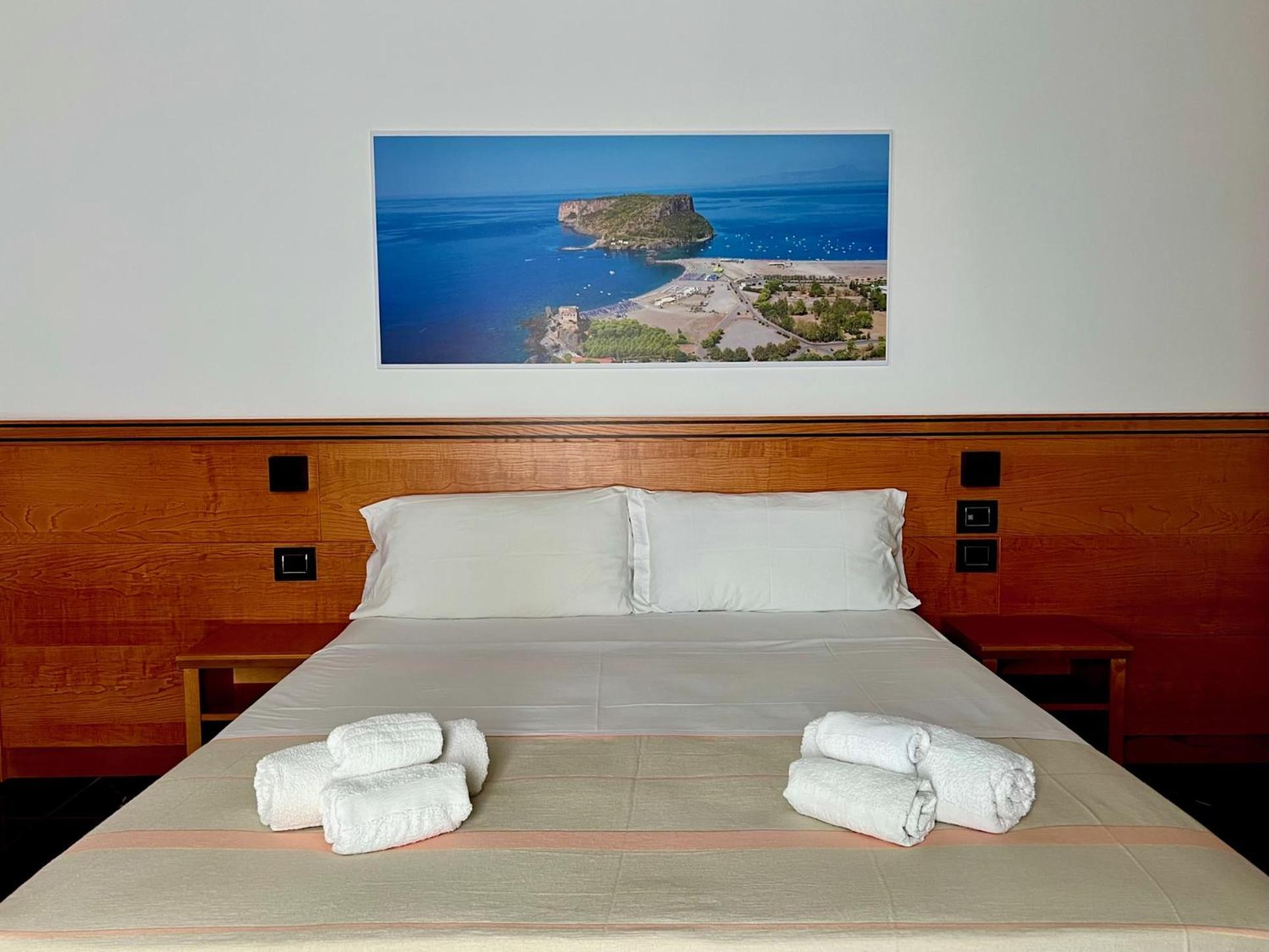 Hotel Tea Deluxe - Praia Praia a Mare Buitenkant foto